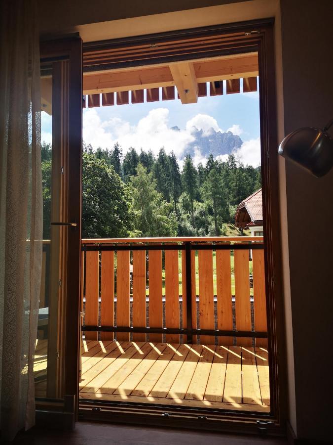 Garni - Hotel Am Burghuegel San Candido Exterior photo